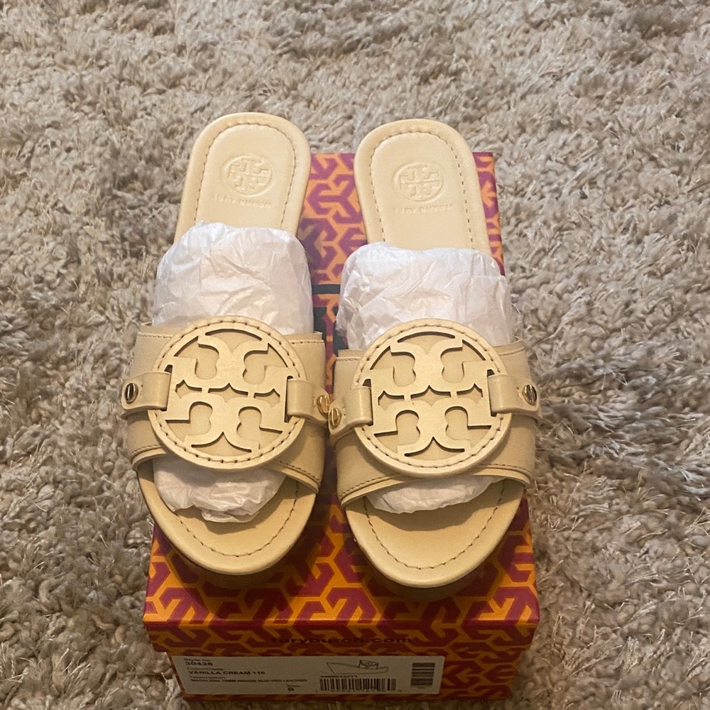 Tory Burch Madalena 70 mmWedge Slid-Veg Leather in Vanilla Cream